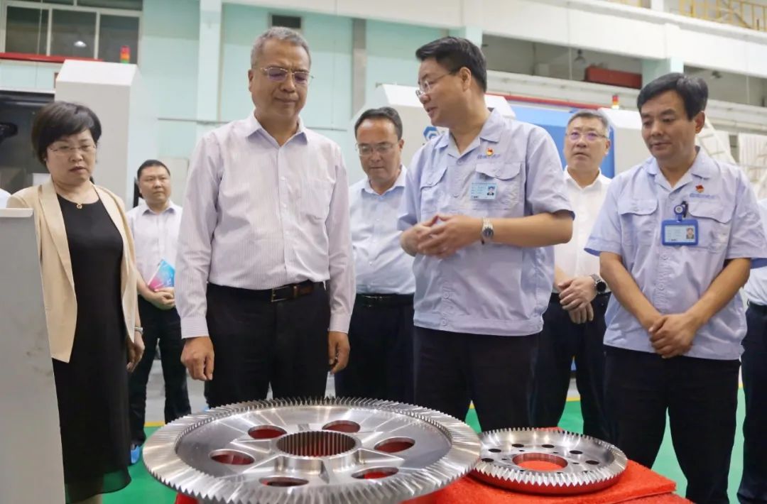 寶雞市委副書記、市長(zhǎng)楊廣亭蒞臨秦川集團(tuán)調(diào)研